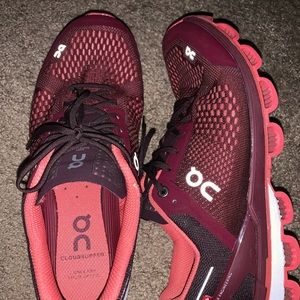 Like new! On cloud tennis shoes!